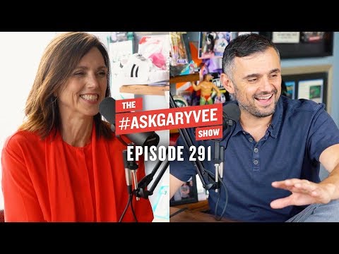 &#x202a;Beth Comstock on Pushing for Change, Late 20s Anxiety, &amp; Stay-at-Home Moms | #AskGaryVee 291&#x202c;&rlm;