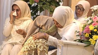 Download lagu Tears Flowing ‼️ Bride's Bath with Kecapi Suling # Sundanese Traditional Ceremonies mp3 Download lagu Tears Flowing ‼️ Bride's Bath with Kecapi Suling # Sundanese Traditional Ceremonies mp3