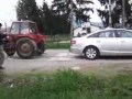 Audi A6 vs Traktor (terei) - Známka: 3, váha: střední