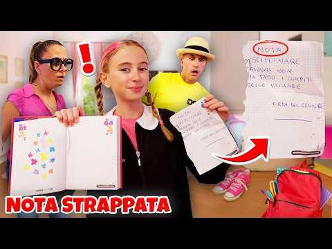 GIORGIA PRENDE LA SUA PRIMA NOTA A SCUOLA E STRAPPA LA PAGINA DEL DIARIO PER NON FARLO SCOPRIRE!