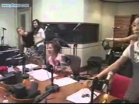 [090804] SNSD Yulsic율싴 Royal Moment #42- YulSic Laughing