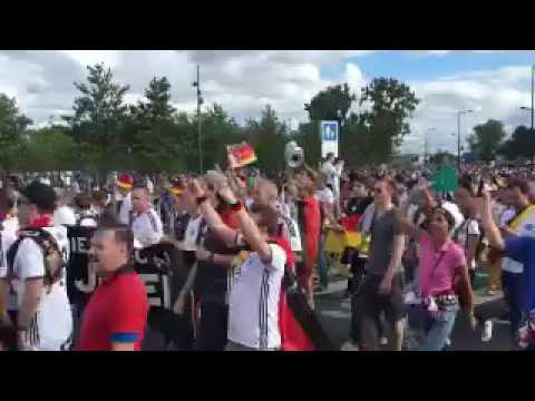 asi se moviliza la hinchada alemana