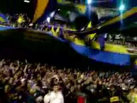 "i dale alegria alegria a mi corazon ..." Barra: La 12 • Club: Boca Juniors