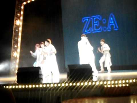 ZE:A - Watch Out (Lotte World 16.07.2011)