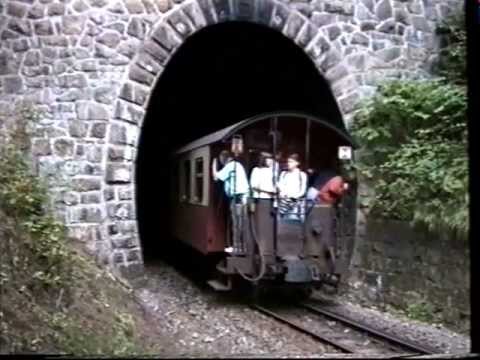 Harzquerbahn Brockenzug am Tunnel