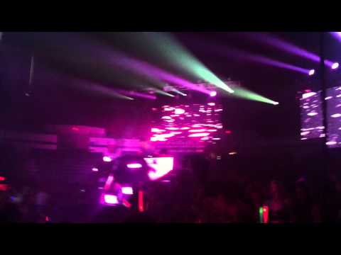 Dirty South LIVE - Strobe vs Troll (Deadmau5 vs Quilnez) - LED 2nd Anniversary San Diego 2.19.12.MOV
