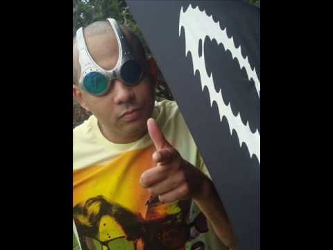 MC CHINÁH E POKEH - OAKLEYLANDIA  $$