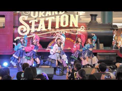 201219 BNK48 - Heavy Rotation @ Grand Station x Winter Festival, Fashion Island [Overall 4K 60p]