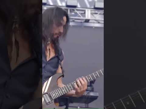 Bark At The Moon - Feat. Nuno Bettencourt, Papa V Perpetua, Rudy Sarzo, Travis Barker, Vernon Reid