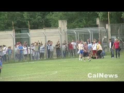 Tarsia :: 05/05/2013 :: Tarsia 1 Marcellina 2: maxi rissa in campo.