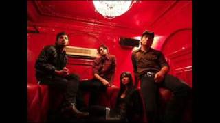Howling Bells - Treasure Hunt