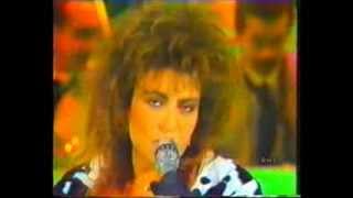 Loredana Bertè in L'anno che verrà. Omaggio a Lucio Dalla