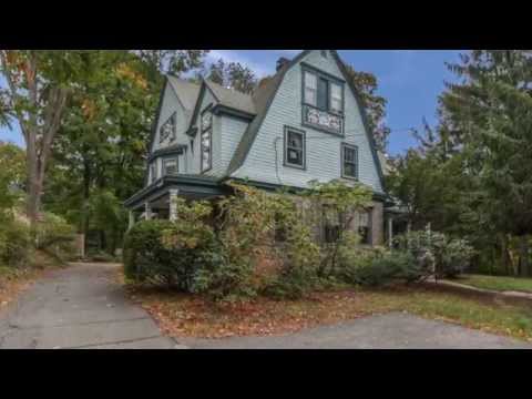 544 Walnut Street, Newtonville MA -  Linda Brennan - Tel 617-840-3247