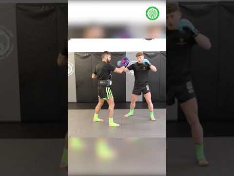 Kickboxing Super Fast Head Kick Set up