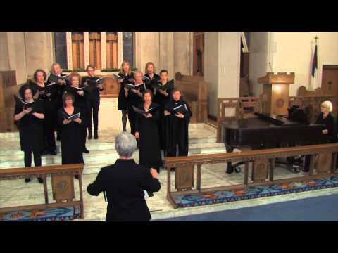 Seraphic Singers performing J'entends le moulin