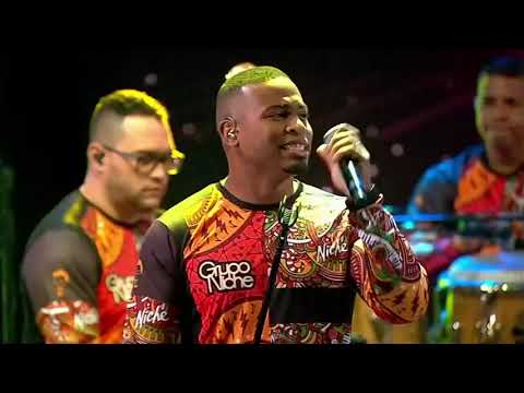 SE PARECIÓ TANTO A TI (Live)