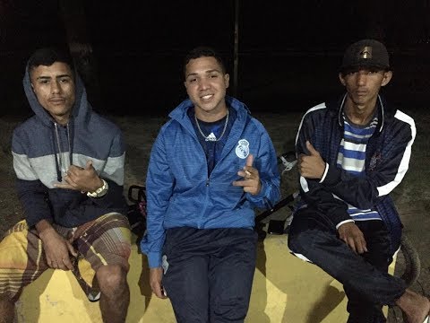 MC Melgic, MC Paulinho Mda, MC Léo do Mda - Medley de Favela 1.0