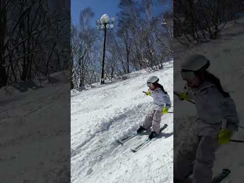 コブ初心者 栂池高原スキー場白樺コースのコブを滑ってみた#コブ#コブ初心者 #コブ道場 #スキー#スキーキッズ#モーグル#白馬 #栂池高原スキー場 #白樺ゲレンデ#滑ってみた
