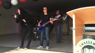 Andrea y Chicos del Andersen Cantando Cover Don't Cry