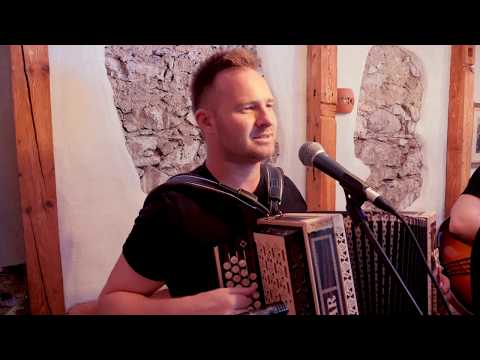 NAVEZA - TITANIK (ansambel Lojzeta Slaka cover)