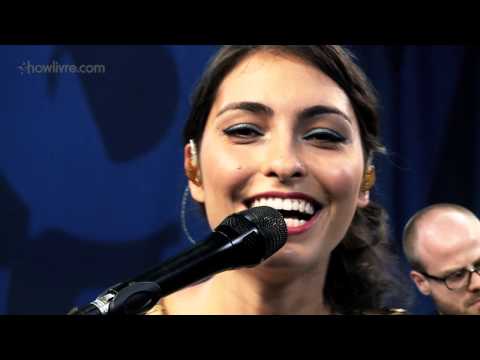 Bruna Caram em "Fim de tarde" no Estúdio Showlivre 2013