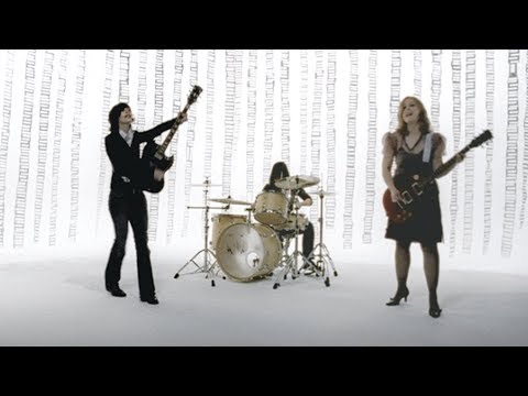 Sleater-Kinney - Jumpers [OFFICIAL VIDEO]