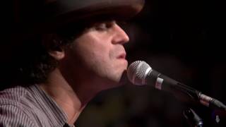 Langhorne Slim - Wolves (eTown webisode #1014)