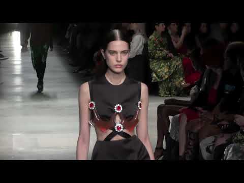 Christopher Kane London Woman FW 20-21