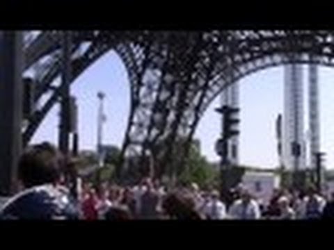 VISIONARIES Street Preaching @ EIFFEL TOWER, PARIS 5.18.14 Video