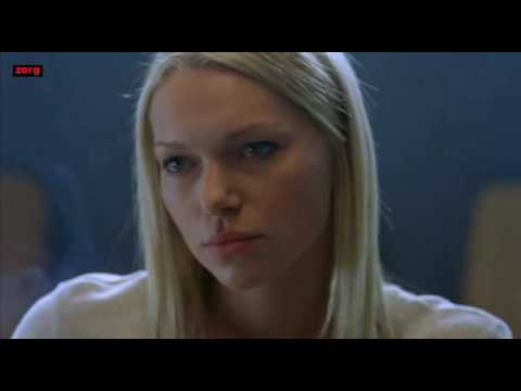 Laura Prepon Smoking 2