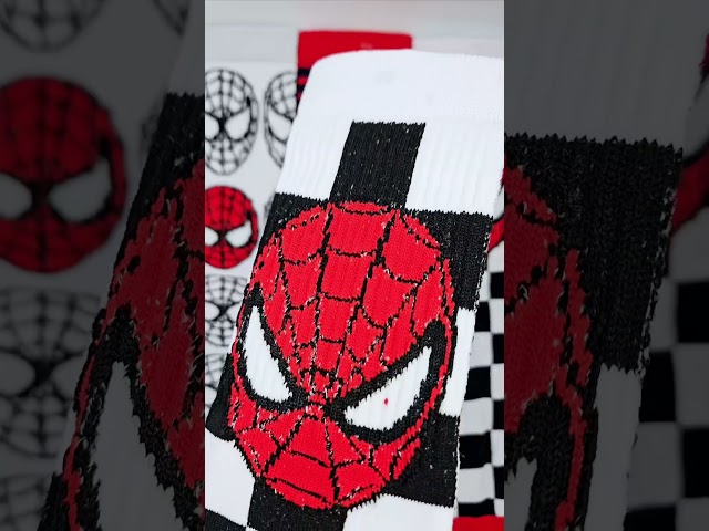 Vídeo relacionado con SUPERMOLON Pack 4 Pares Calcetines Hombre Divertidos, Estampados con Dibujos, Regalos Originales, Calcetines Hombre Casual, Tallas 42-47 (FR/ES, Números, 42, 47, Regular, Alto, Videojuegos)