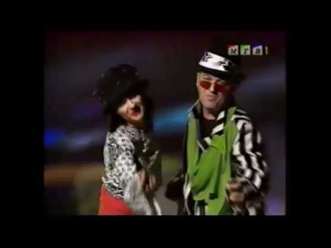 ZDRAVO GENIJALCI - Dvojche i Tufi - Tetka Desa stjuardesa