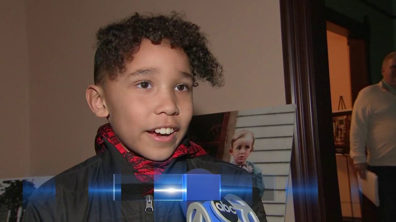 Promotional video thumbnail 1 for Santa Chicago