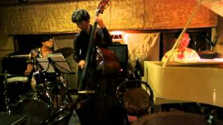 1- 4   I Wish You Love  -　Hiroyuki miyashita Trio 2