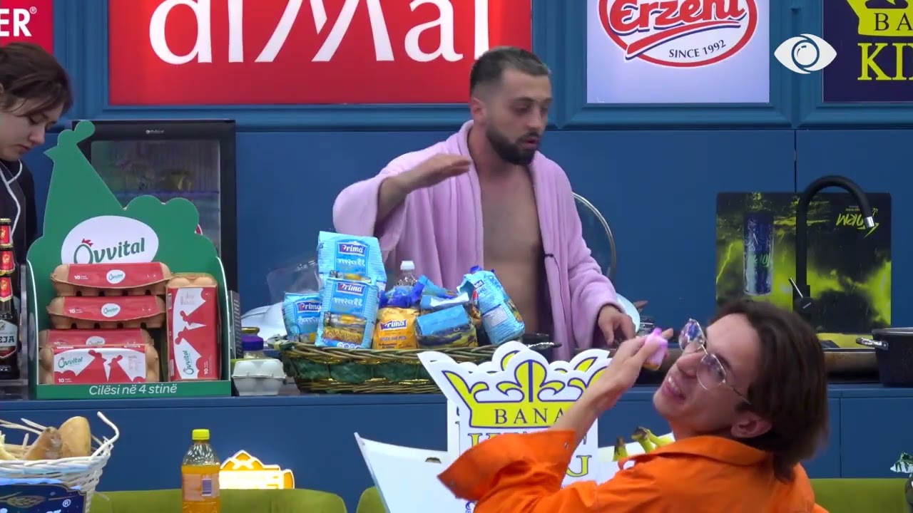 “Më çahet, s’më çahet, na e ke bërë sallatë”/ Rozana-Vserlos: Ik puno si borie në ndonjë vend