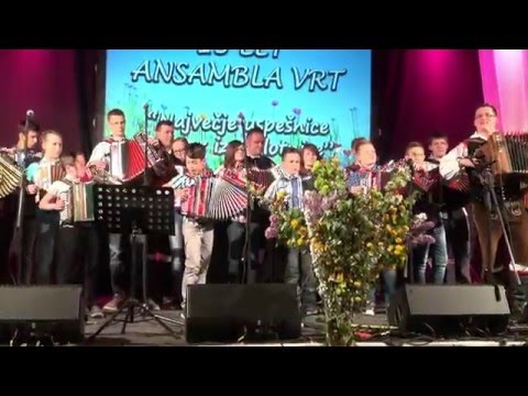 Harmonikarski orkester Davorina Hartmana - Otroški smeh (v živo)