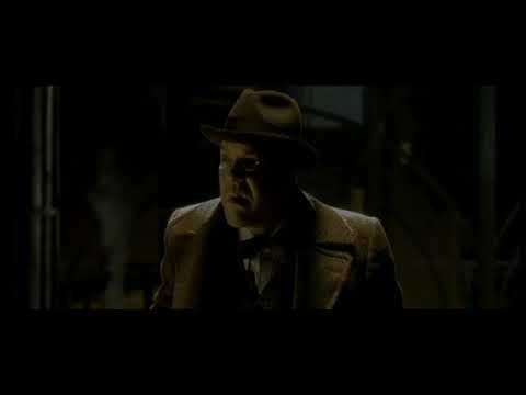 “AL PRINCIPIO HABÍA OSCURIDAD, LUEGO LLEGARON LOS OCULTOS, ERAN UNA RAZA... (Intro De La Película)”.