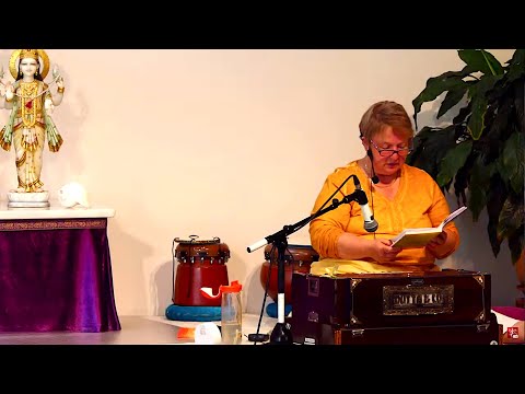 Satsang und Meditation mit Shivakami - Yoga Vidya Live Ritual Kirtan singen 07:00 Uhr 14.07.2020
