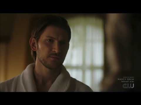 Betty talks to her partner Riverdale 5x10