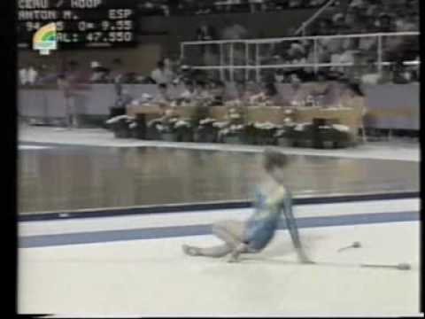Vídeo: Marta Bobo. Exercicio con mazas. Xogos Olímpicos. Los Ángeles, 1984 