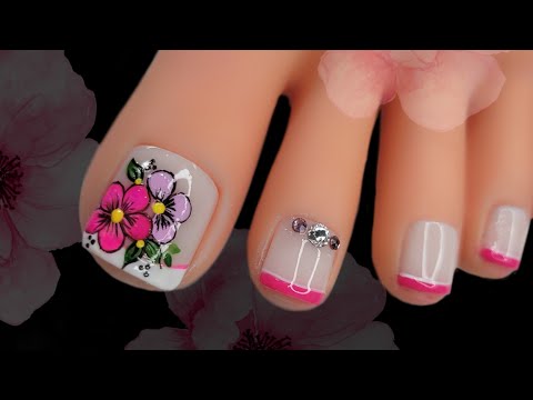 Diseño de uñas con flores 🌸🌸#nailart #miarteentusuñas #naildesing