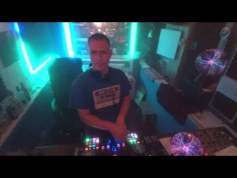 Mixa @ Ölkeller Twitch - livestream vom 04.06.2022 best of & favourites of older melodic deep house