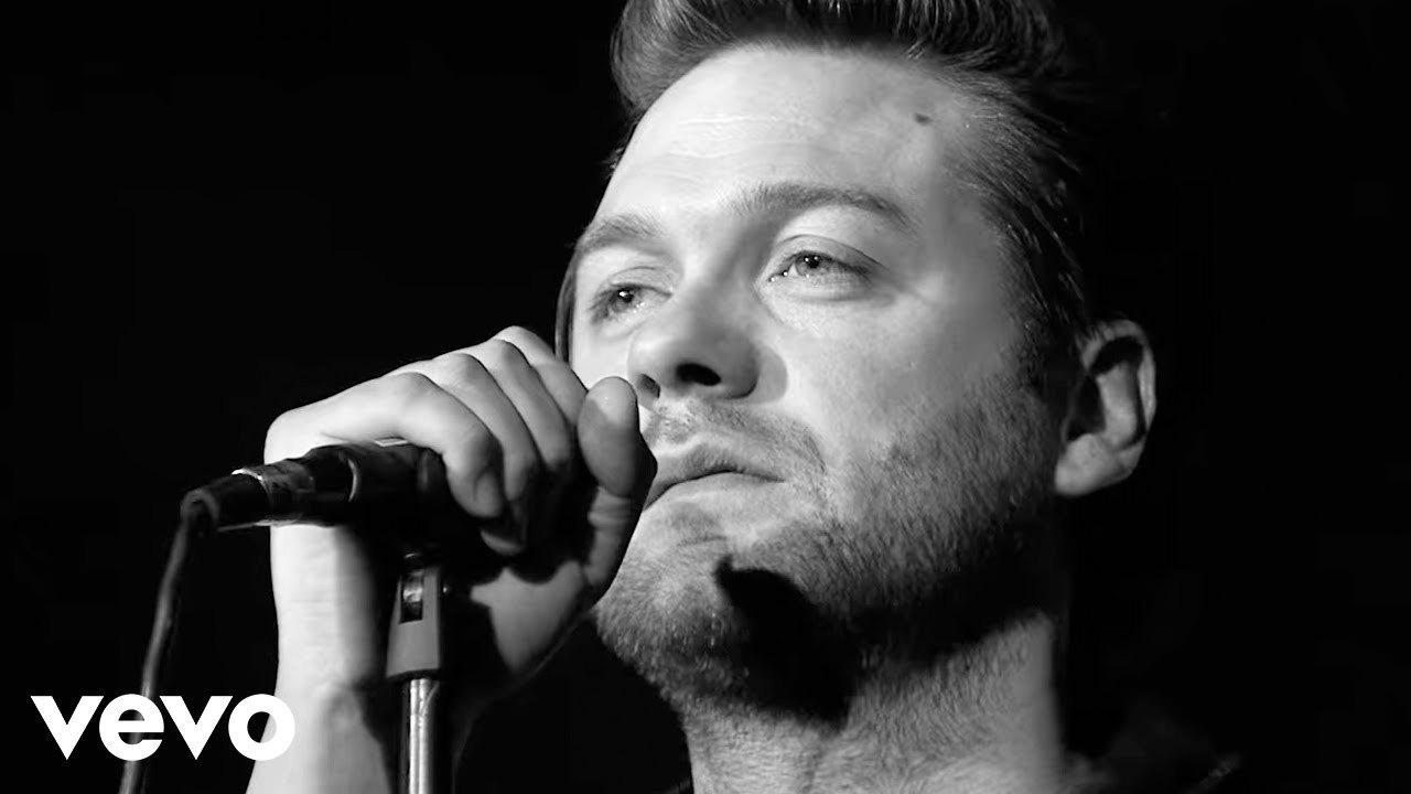 Kasabian — Goodbye Kiss