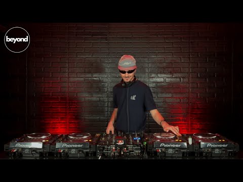 Sam Ruffillo | Beyond Milan