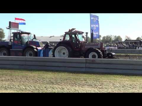 LMB Roelofs met de Fiat bij Trekkertrek De Klomp