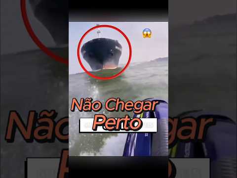 Why You Should Never Approach a Giant Ship! #funfacts #shorts