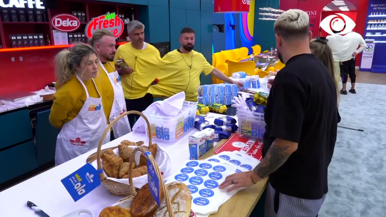 Banorët marrin ushqimet në lavanderi për të përgatitur ballokumet