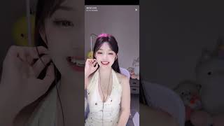 Download lagu Girl cute in Bigolive 😍 mp3