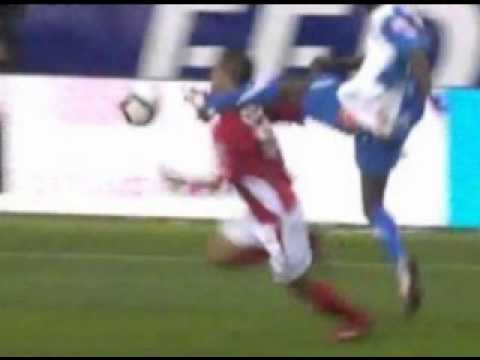 Mehdi Carcela Kicked In Face During Belgian League Playoff Match (VIDEO)