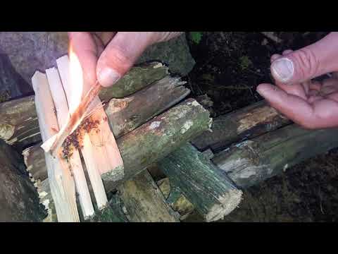 Feuer machen mit Kienspan